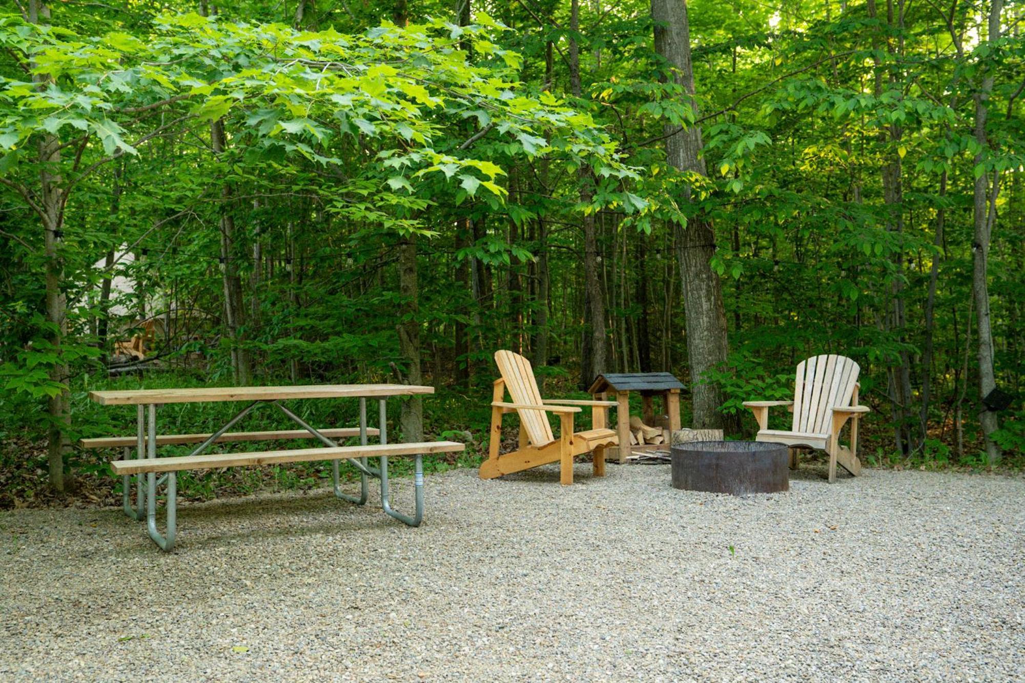 Miller Lake Grotto Getaway酒店 外观 照片